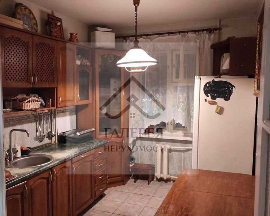 Продаж трикімнатної квартири на Леваді