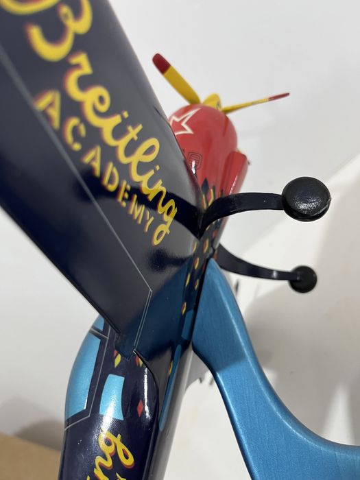 Avião bibliot promocional