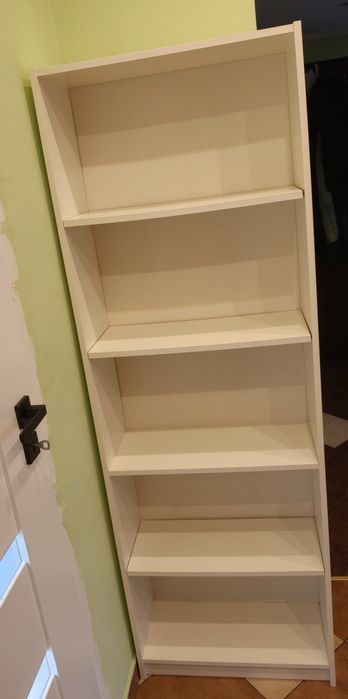 Sprzedam biurko i regał na książki. Ikea.