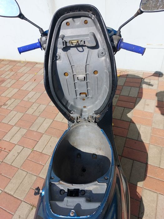 Продам скутер  Yamaha axis