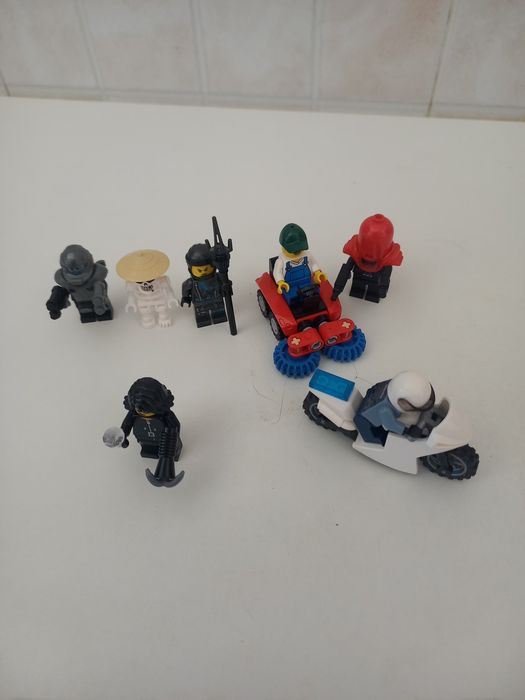 Mini Lego figures, compatible443032490151127045