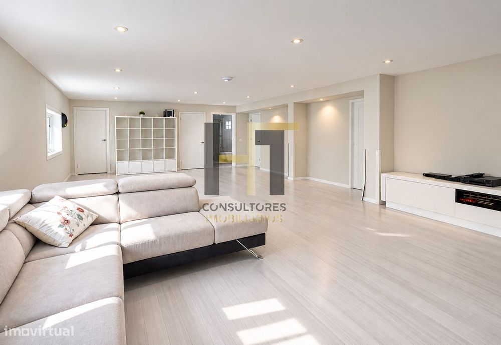 Moradia T3 Isolada de 4 Frentes | Suíte | Jardim | Alvarelhos