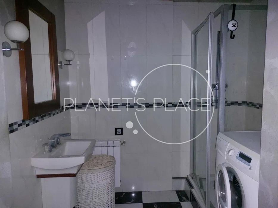 Продам 4к. квартиру, пр-т. В. Лобановського, м. Деміївська.