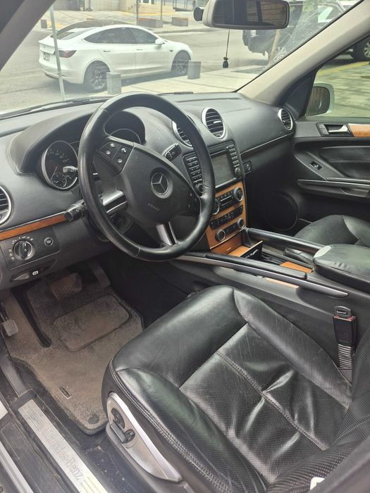 Продам Mercedes-Benz GL-Class 2007