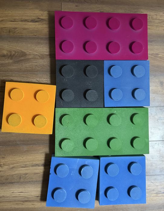 Klocki lego z gabki do przyklejenia na sciane