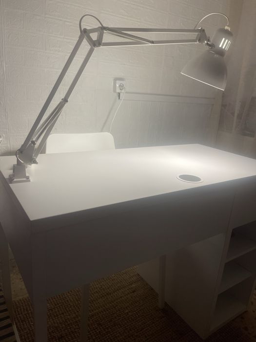 Mesa para manicure  ,