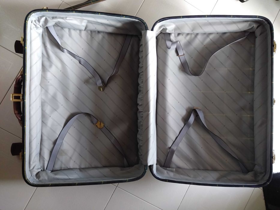 Mala de viagem grande com rodas