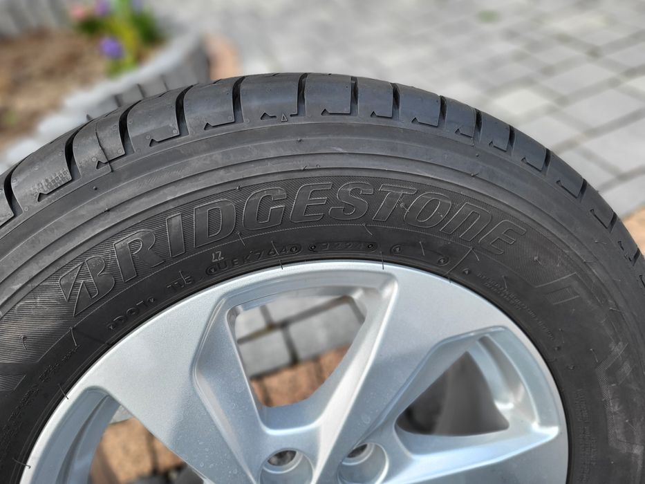 Kola letnie BRIDGESTONE ford custom 25r , idealne, jak nowe 215/65/16C
