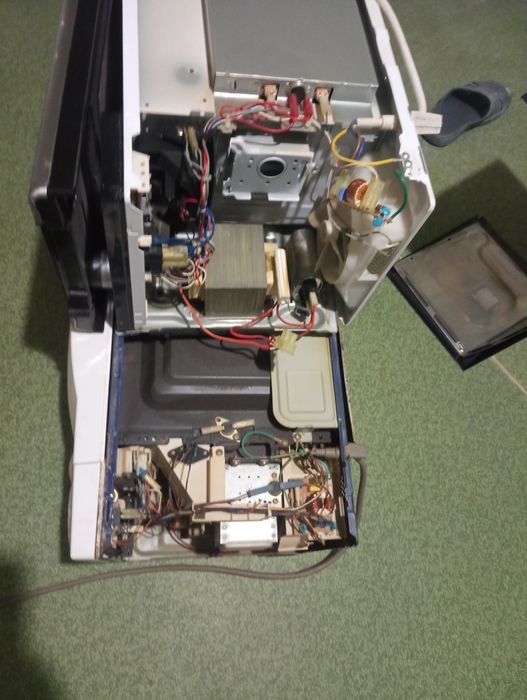 Микроволновки на запчасти.