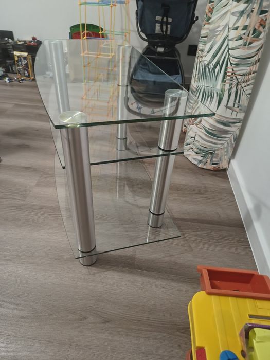 Ława szklana w dobrym stanie