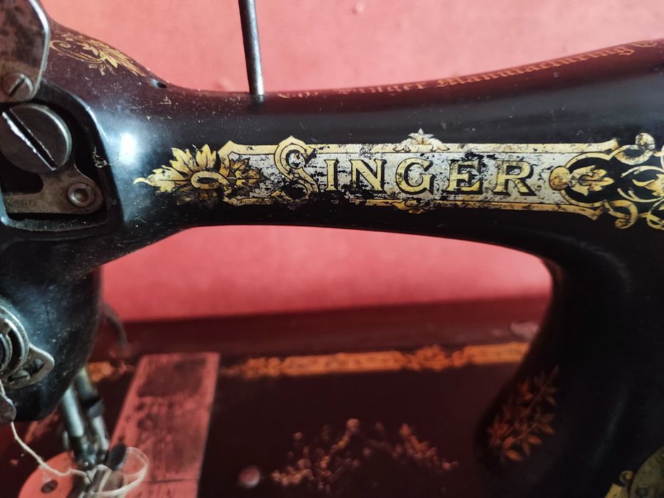 Швейная машинка б/у, рабочая