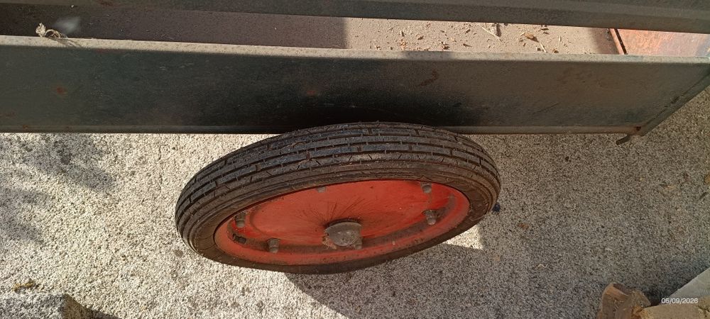 Carrinho de Mão de Duas Rodas / Atrelado Manual – Robusto e Reforçad