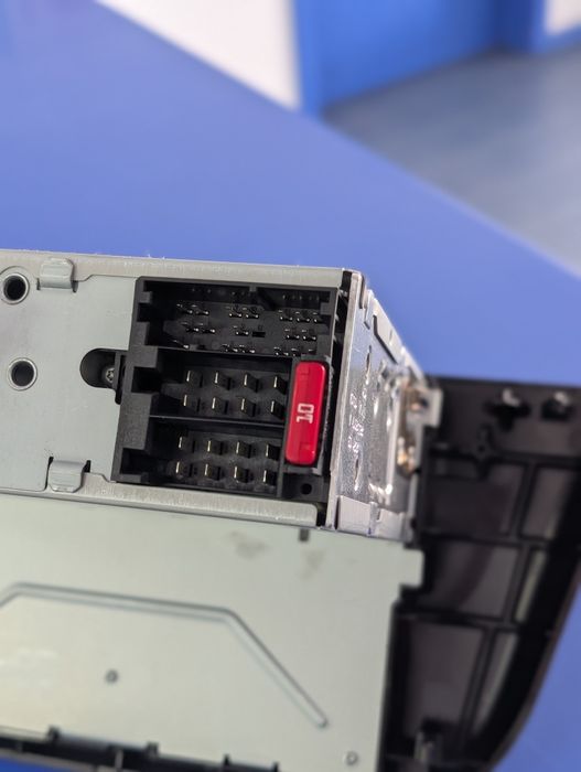 Rádio Iveco Daily 6th gen, igual a novo!