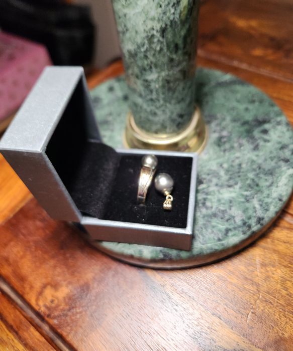 Komplet biżuterii 585 z perlą Tahiti.