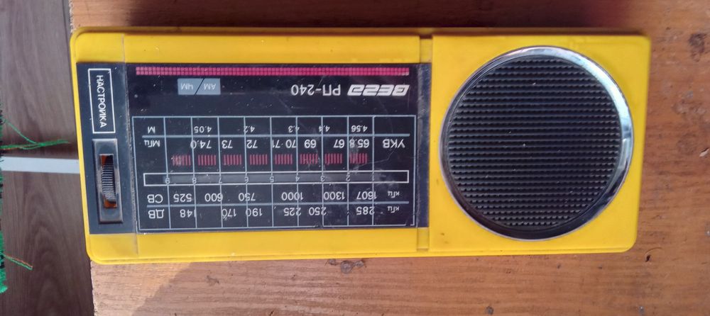 Коллекция транзисторных приемников