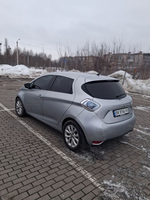 Renault Zoe.              .