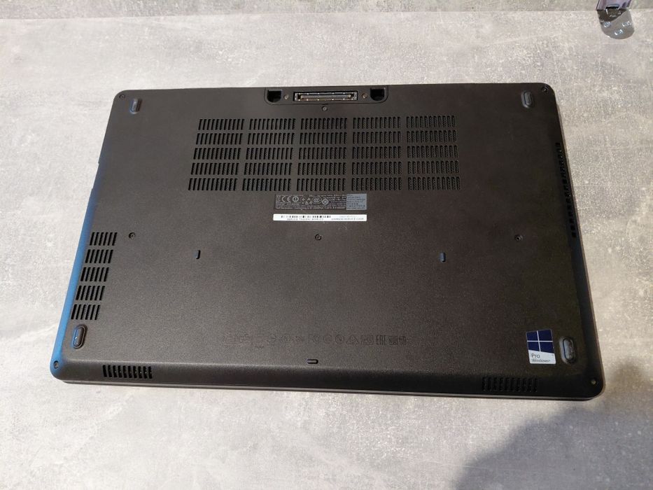 ТОП бюджетний варіант Ноутбук Dell 5570