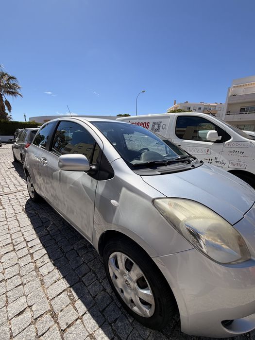 Toyota Yaris — fotografia 3