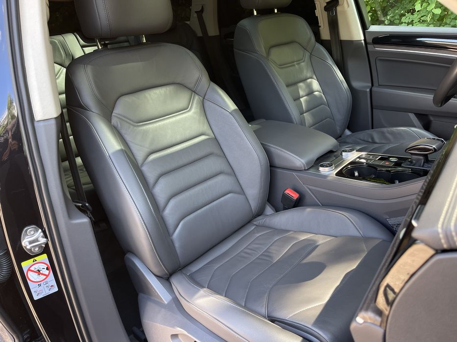 Volkswagen Touareg 2019 R-line Matrix HD
