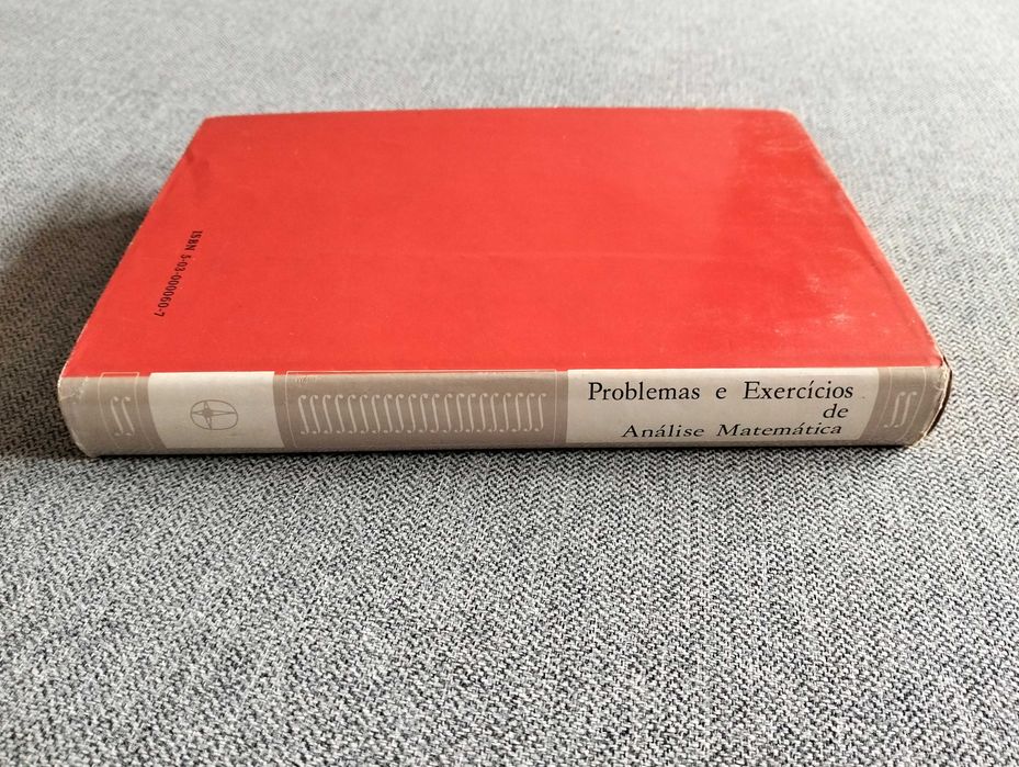 Livro "Problemas e exercícios de analise matemática" de B. Demidovich