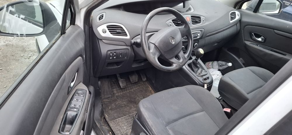 Renault Scenic 3 na części