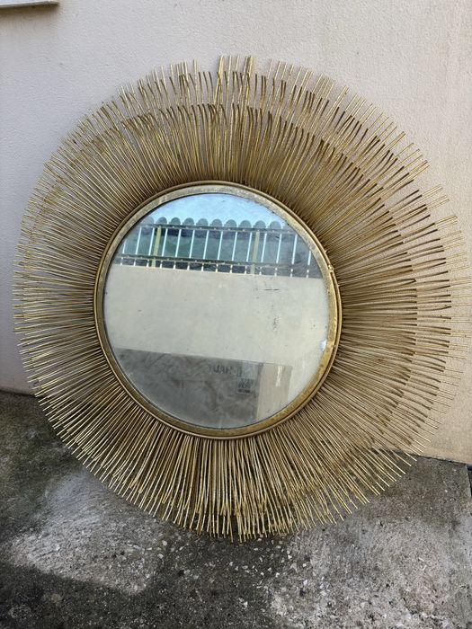 Espelho decorativo dourado