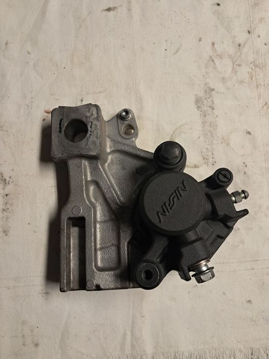 Suzuki SV650 - 2022 - Zacisko hamulcowy tył