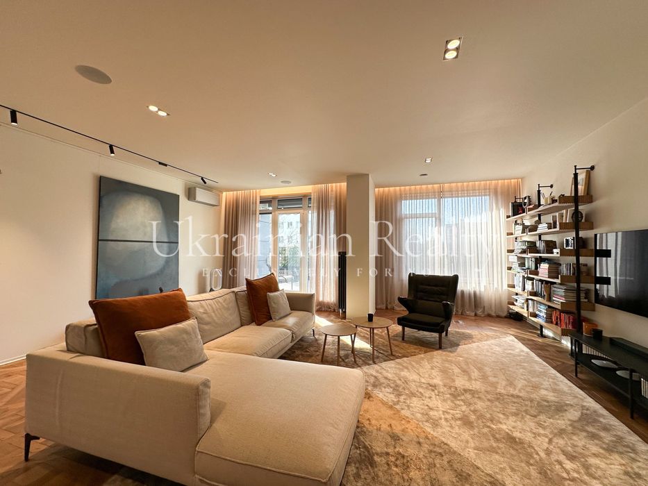 Продаж квартири з терасою 250 м²  ЖК A-52. Січових Стрільців, 44а