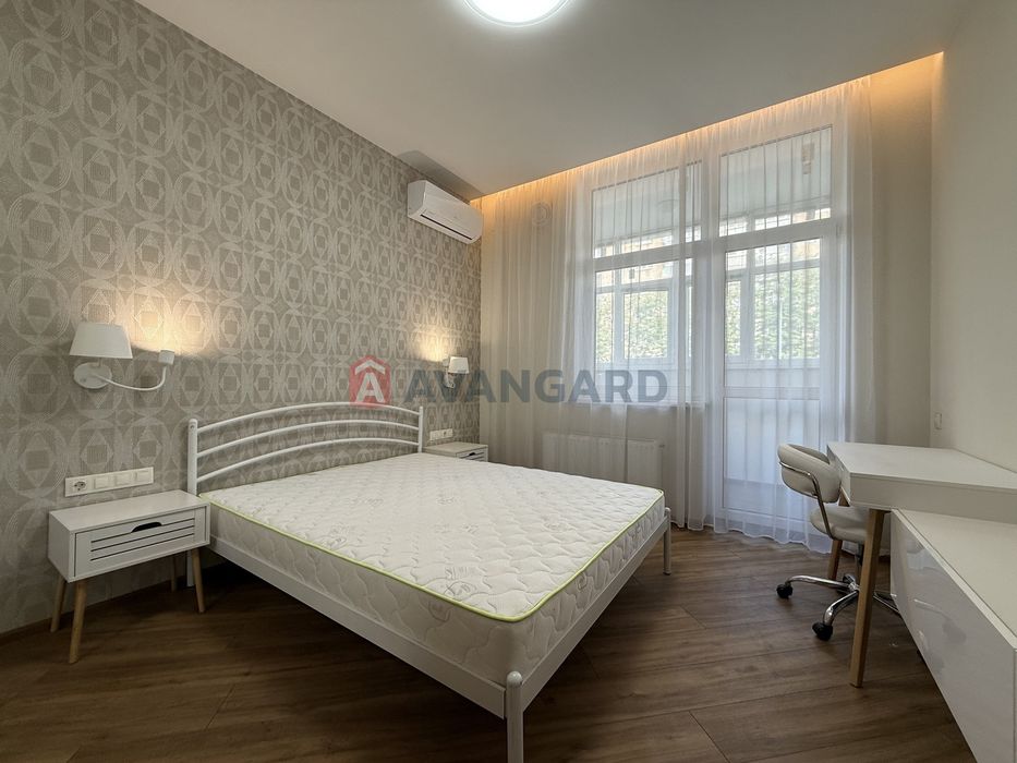 Продаж 3 кімнатної квартири, ЖК вул. Іоанна Павла ІІ 11, Печерськ