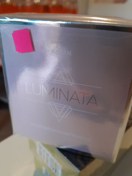 Ostatnia sztuka Luminaty firmy avon