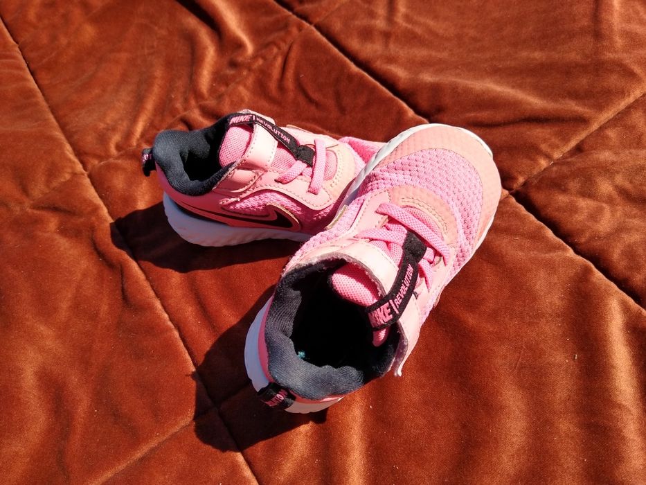 Adidasy buty Nike 25