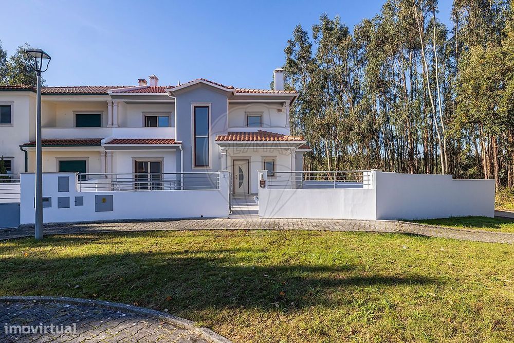 Moradia T4 para venda