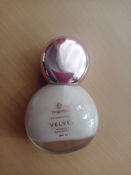 Тональна основа Bogenia нова