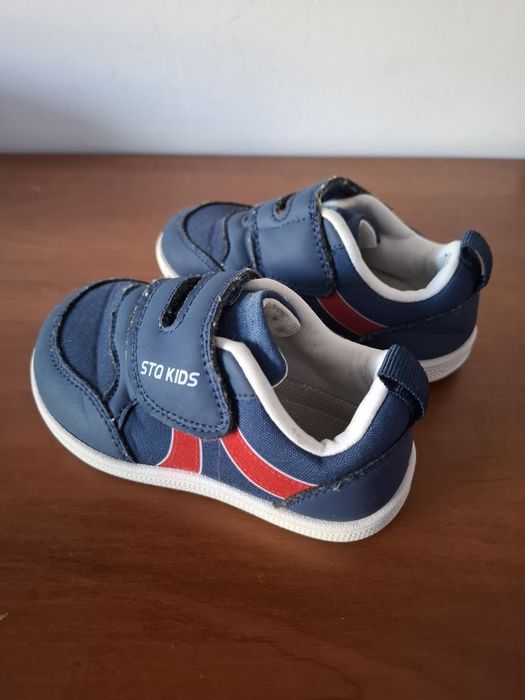 Buty sportowe rozmiar 23 dla chłopca