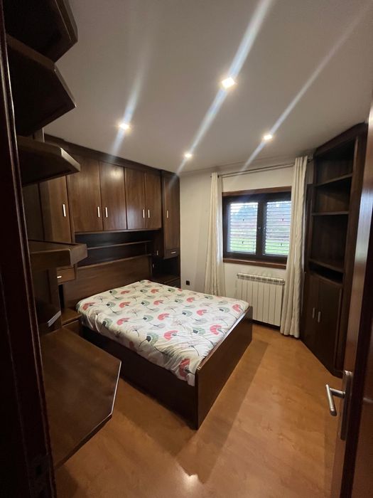 quarto com cama de casal