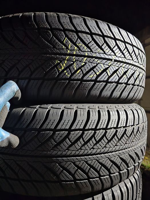 205/60R16 Goodyear Vector4seasons Gen-3