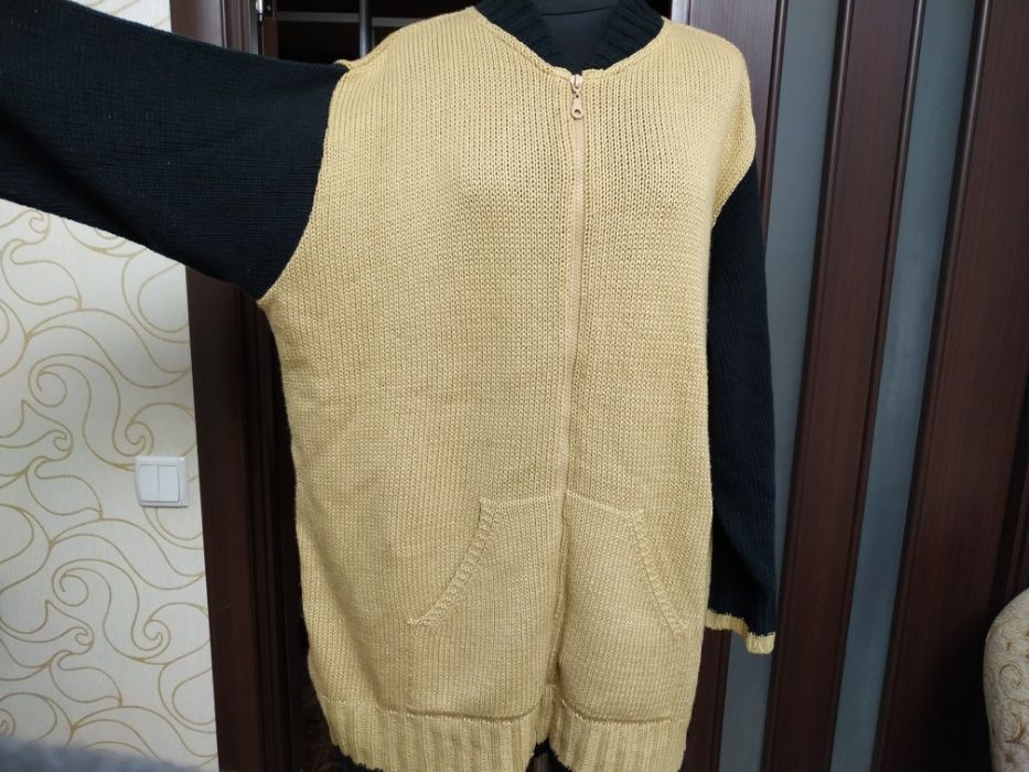 теплая кофта кардиган на молнии 64-66 большой  р-р батал