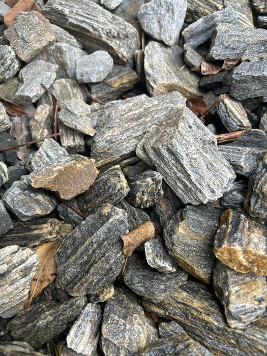 Kora kamienna gruba gnejs