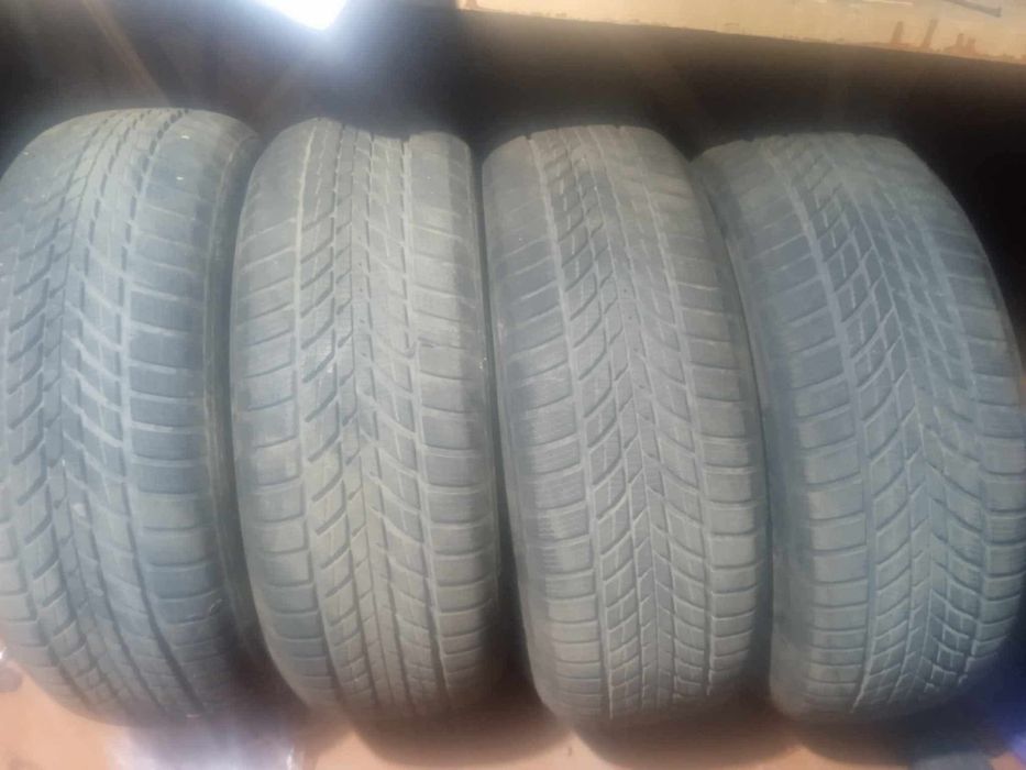 Продам Шини 215/55R17
