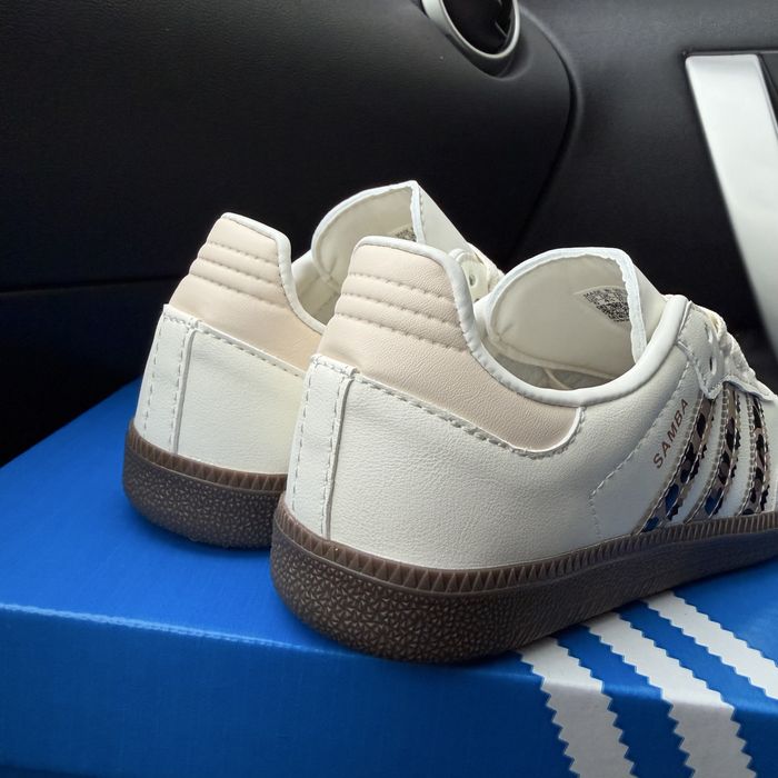 Жіночі кросівки адідас самба білі з бежевим леопардові полоски Adidas Samba Light Beige Leo