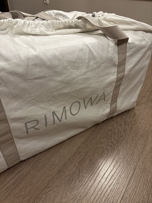 Walizka Rimowa Essential Trunk Plus