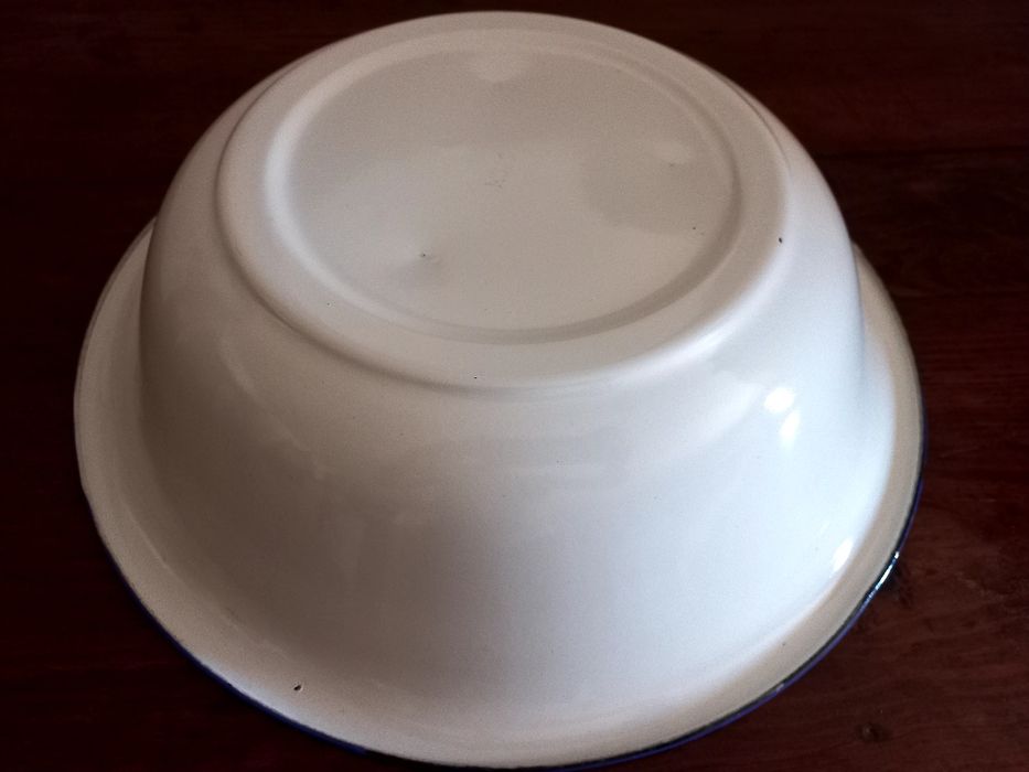 Bacia antiga em latão