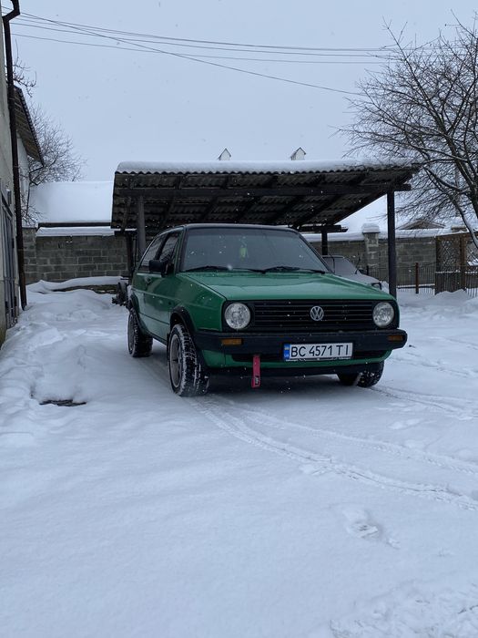 Гольф 2  1.6 …..