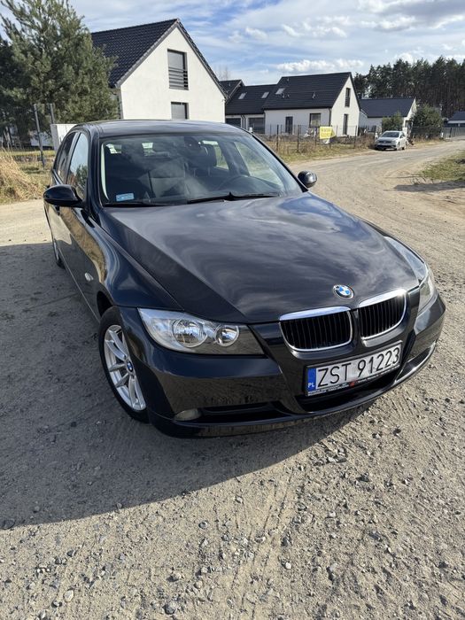 BMW 320i  2007 Rok