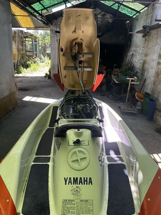 Mota de Água | Yamaha Waveraider 700 + Atrelado | Pronta a Usar