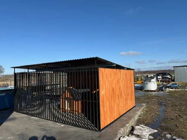 Kojec dla psa – solidny i wytrzymały box stalowy