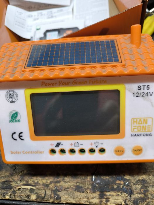 sprzedam ładowarkę solarną