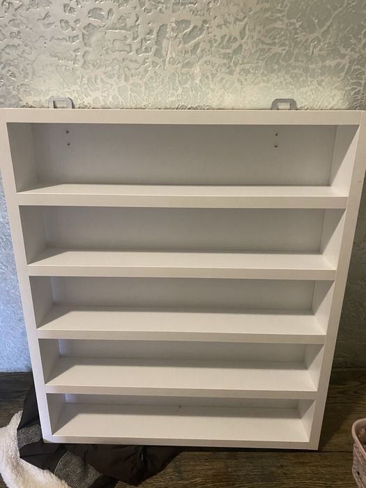 Терміново продаю стіл, полицю