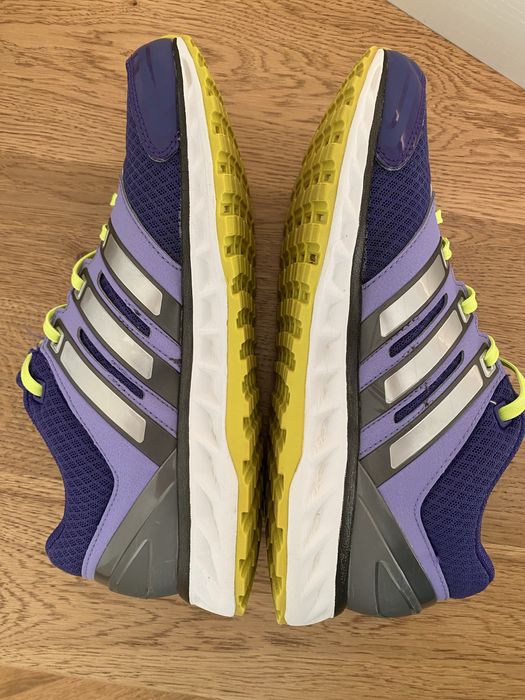 Adidas кросівки жіночі 40 розмір