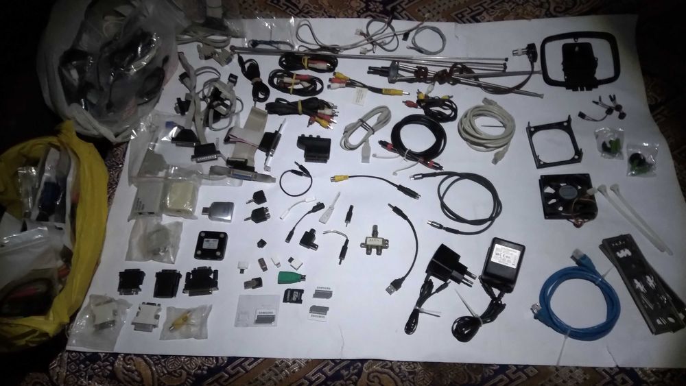 Продам шнури комплектуючі штекери